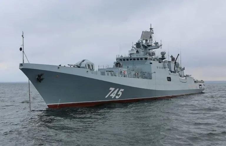 Drama u Engleskom kanalu: Ruski ratni brod otvorio vatru na britansku jahtu