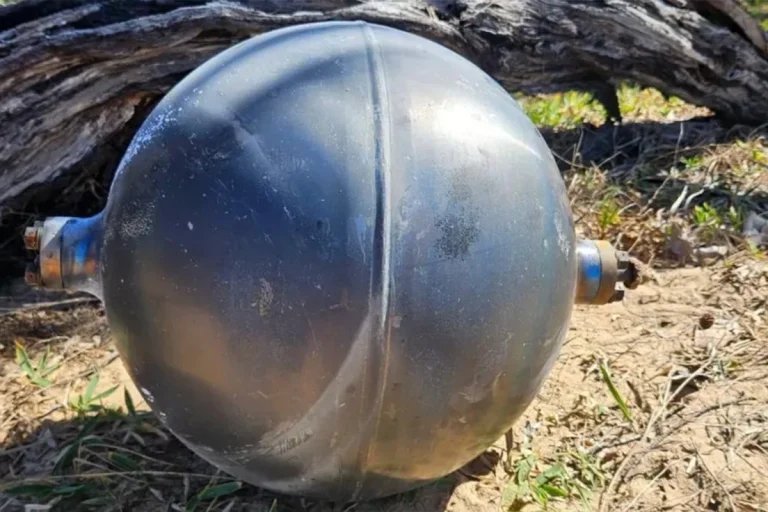 Plaža zatvorena, građanima zabranjeno približavanje: Pronađene misteriozne metalne kugle, dignuta uzbuna