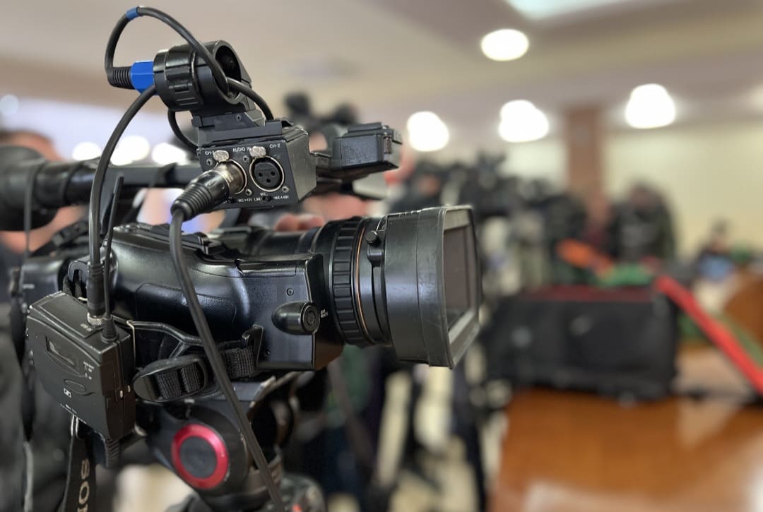 Alpak preuzeo Nova.rs, Radar, Danas, televizije Novu i N1: Smijenjeni svi direktori Alpak preuzeo Nova.rs, Radar, Danas, televizije Novu i N1: Smijenjeni svi direktori