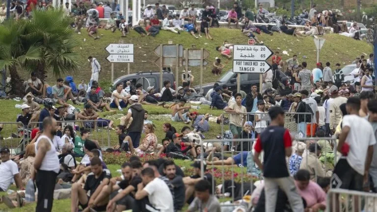 Moguć još jedan masovni val migranata u Ceutu, istraga u toku