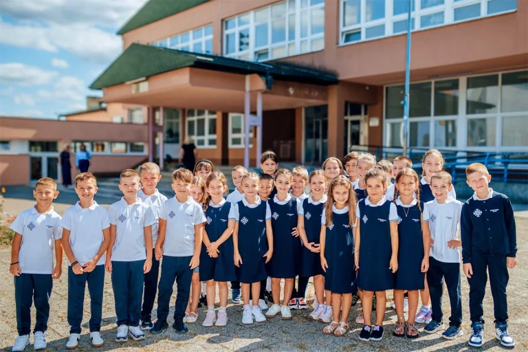 Ministarstvo protiv uniformi u banjalučkim školama: „Ne mogu se zaobići zakonske procedure“