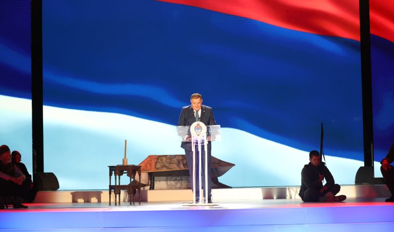 Svečana akademija pretvorena u predizbornu tribinu: Opozicija se ljuti na Dodika, ali zašto je očekivala da će biti drugačije?