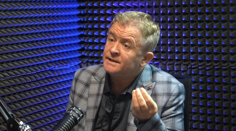 „Ako padnem u dvorištu, niko me neće čuti“: Sudbin Musić o životu povratnika, praznim kućama i politici koja govori u njihovo ime