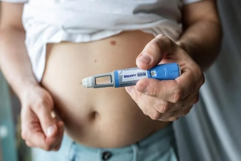 Od „Ozempic lica“ do opadanja kose: Šta je nauka, a šta pretjerivanje o lijekovima za mršavljenje