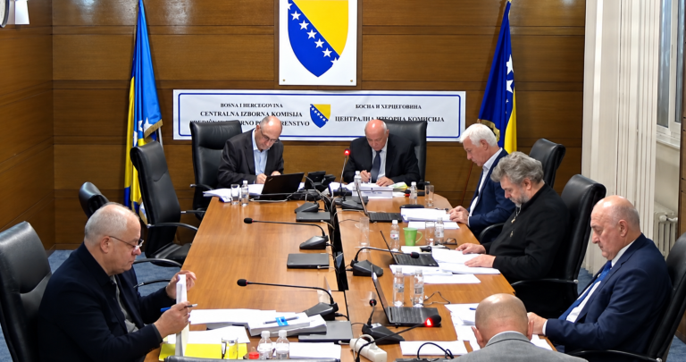 PLJUŠTALE KAZNE CIK-a: SNSD, Stanivuković, Stevandić i BH Zeleni kažnjeni zbog zloupotrebe djece u političke svrhe!