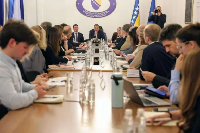 KONAKOVIĆ TRAŽI ODLUČNIJI ANGANŽMAN EU: Blokade otvaraju prostor ruskom utjecaju