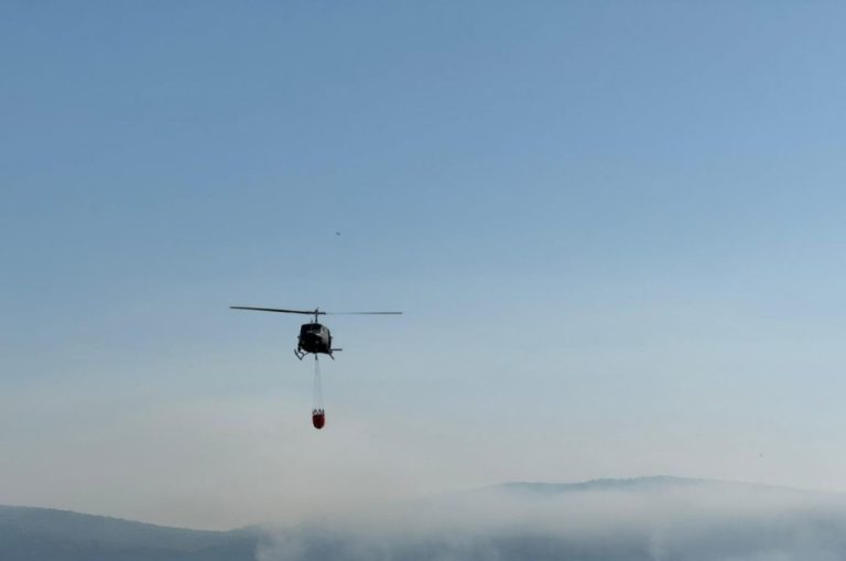Požar na Čvrsnici i dalje aktivan, angažovane i zračne snage OSBiH